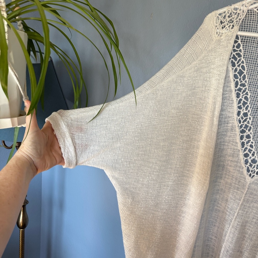 Dreamy Macramé Kimono. Shawl. Bohemian. Penny lane. Swim coverup. Size medium - Picture 3 of 8